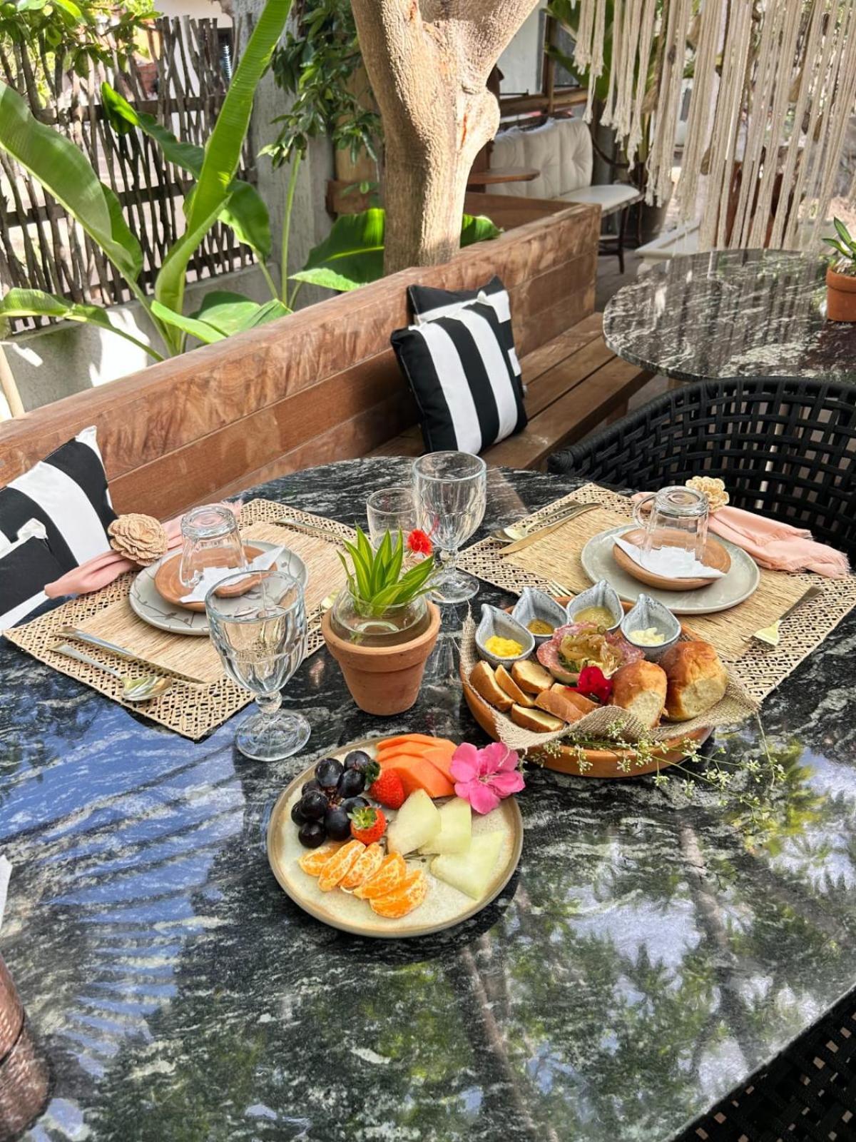 Villa Pantai Boutique Hotel Atins Buitenkant foto